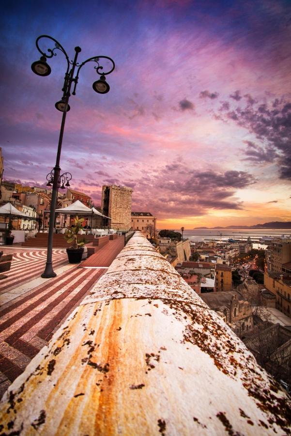 Suite Delle Rose Cagliari Bagian luar foto